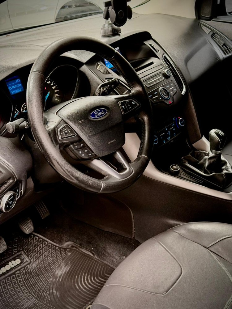 Ford FOCUS SE MT — foto 4